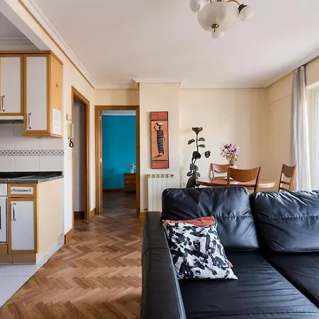 Apartment Luminoso Atico En San-sebastian *