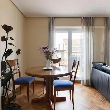 Luminoso ático En San-sebastián