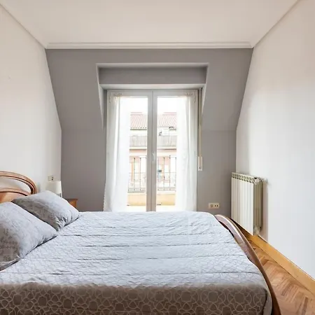 Apartamento Luminoso ático En San-sebastián