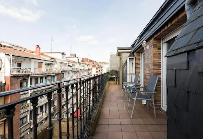 Luminoso Atico En San-sebastian Apartmán